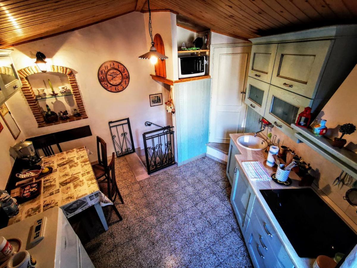 "Il Nido" Apartment Sermoneta Luaran gambar
