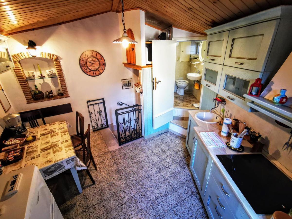"Il Nido" Apartment Sermoneta Luaran gambar