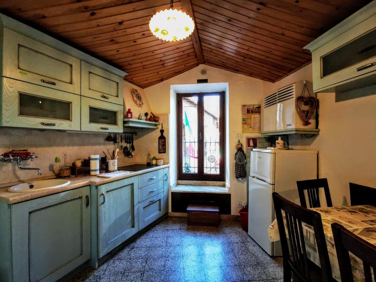 "Il Nido" Apartment Sermoneta Luaran gambar